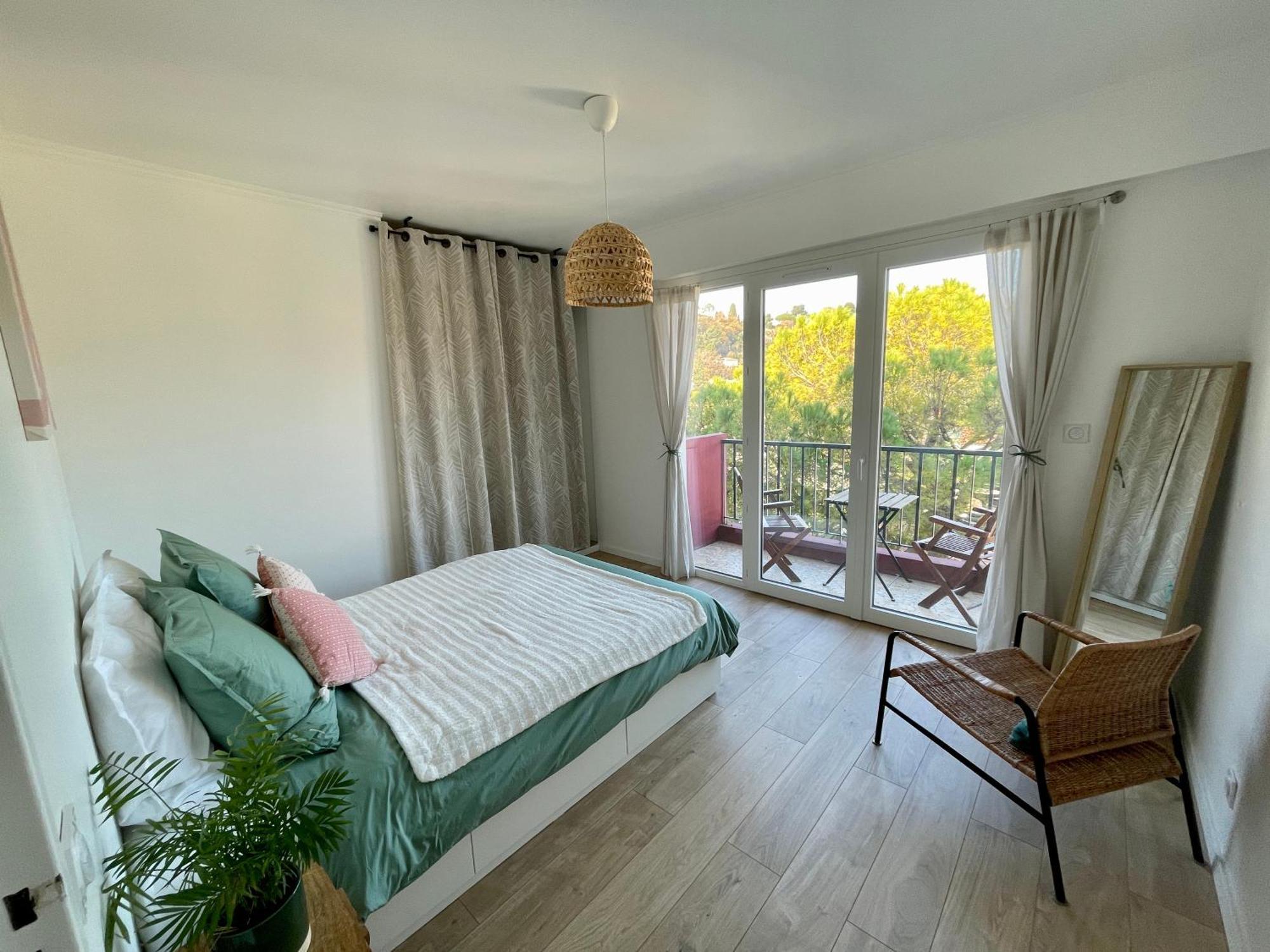Bright Appartment With View カーニュ・シュル・メール エクステリア 写真